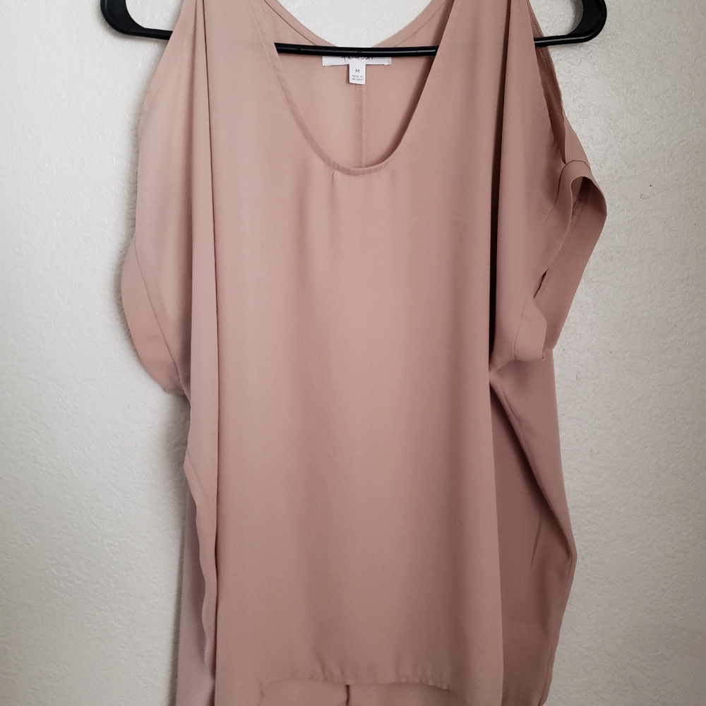 Active USA open shoulder blouse
